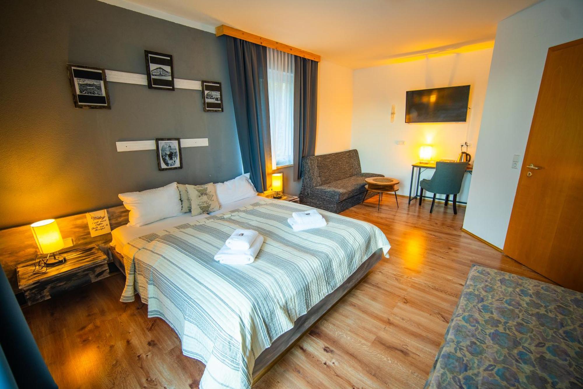 Berghotel Drei Brueder Hoehe Marienberg Exterior photo